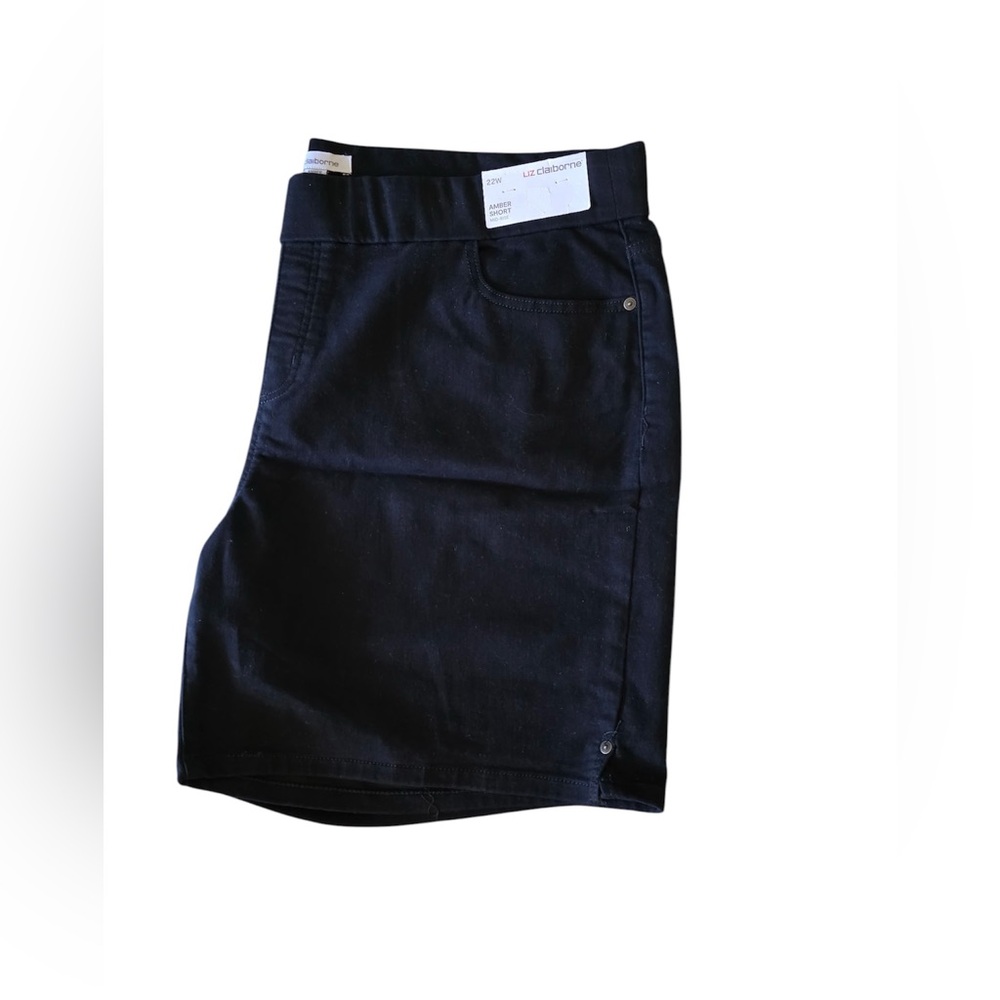 Liz Claiborne Black Women’s Flat-Front Shorts